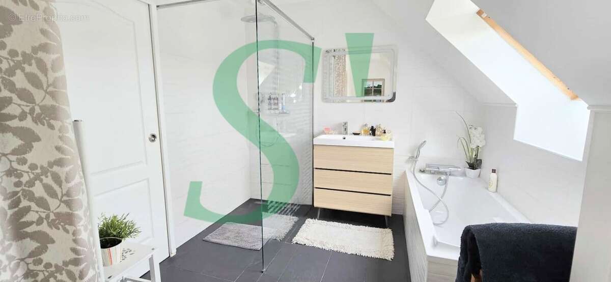 Maison 150 m² à Marines  - photo 10