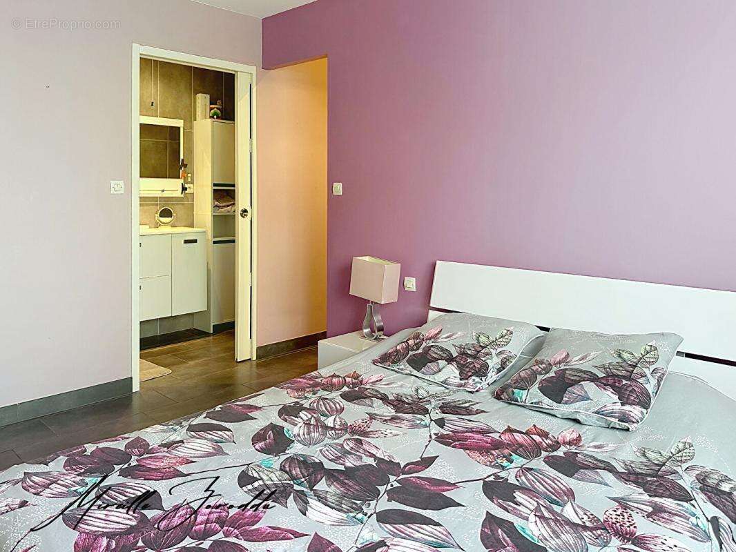 Maison à JONQUIERES-SAINT-VINCENT