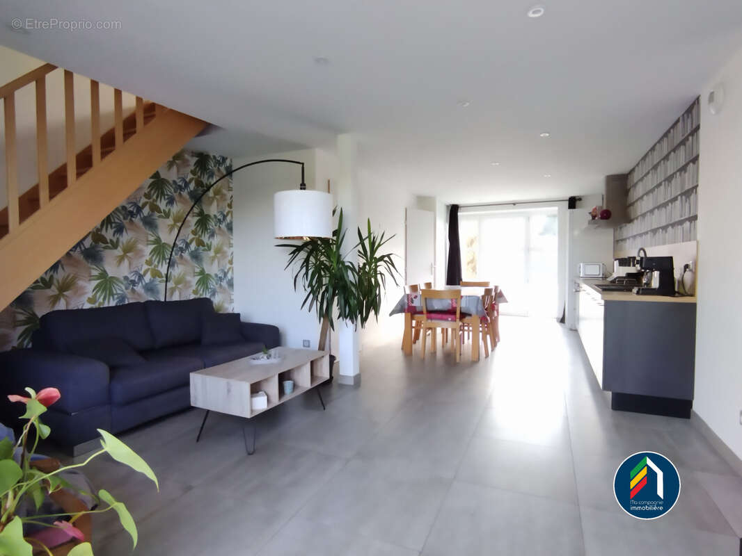 Maison à SAINTE-FLORENCE