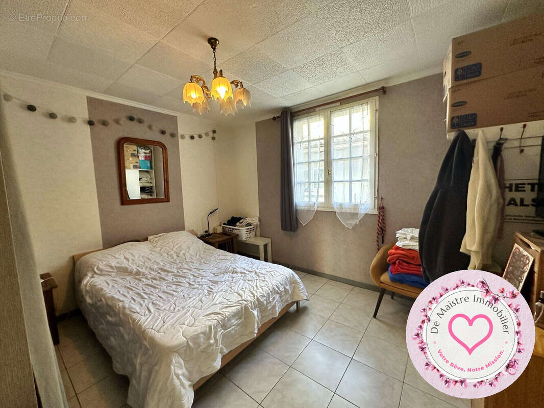 Maison à LES BORDES