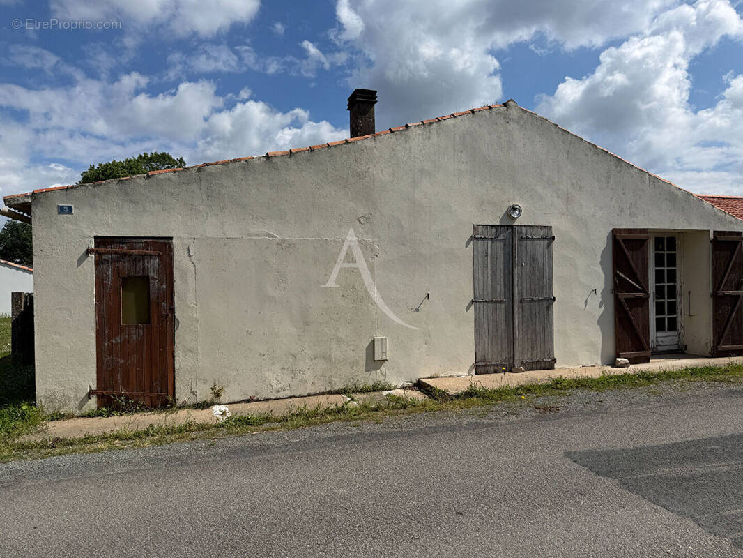 Maison à SAINT-AVAUGOURD-DES-LANDES