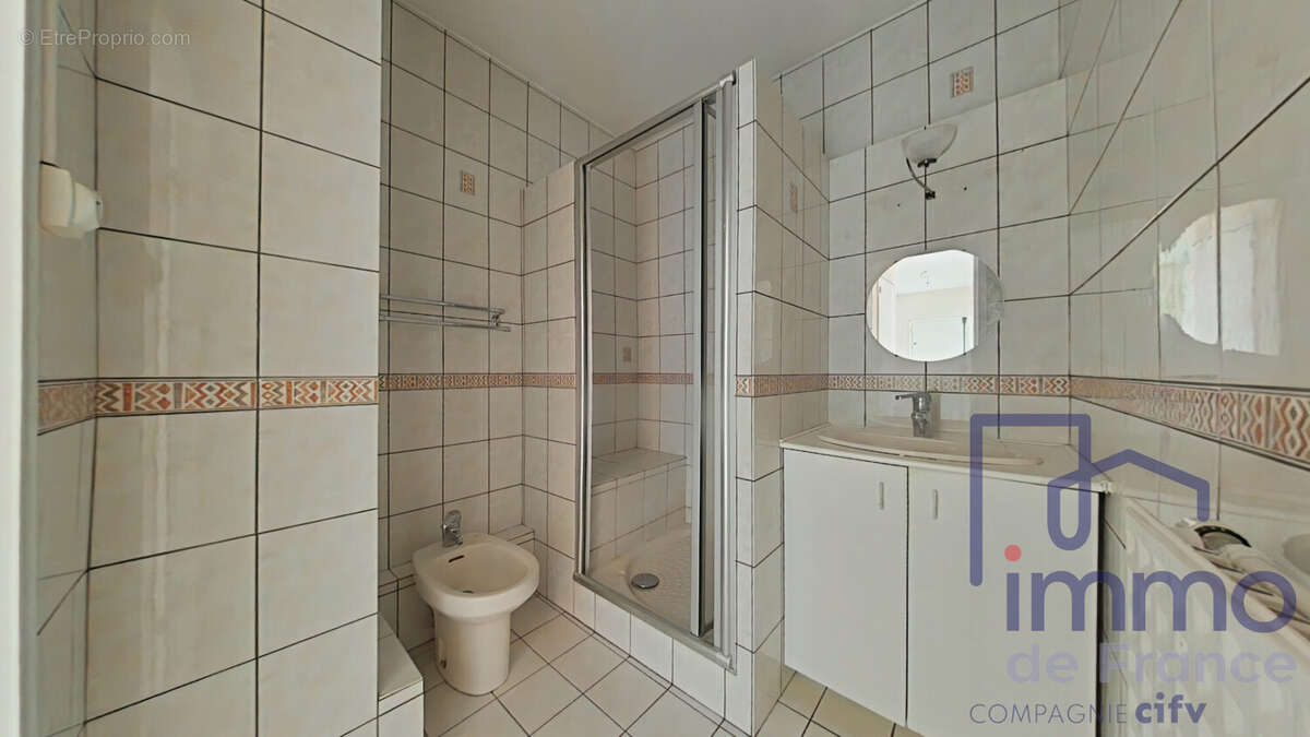 Appartement 66 m² à Saint-Etienne  - photo 5