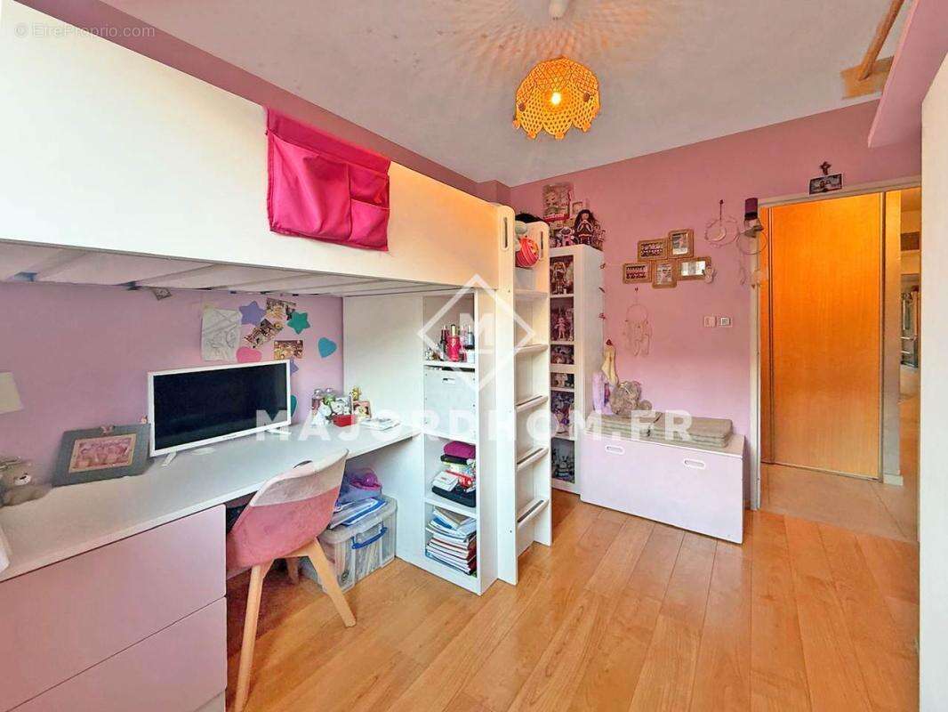 Appartement à MARSEILLE-2E