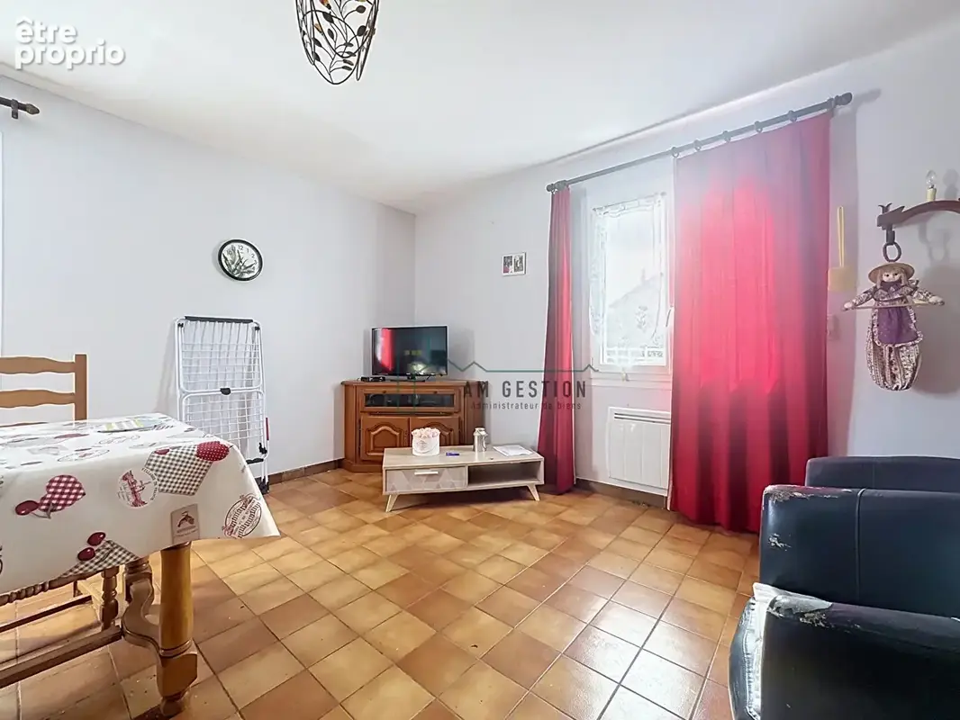 Maison de plain-pied avec jardin dans le centre de Bellac - photo 5