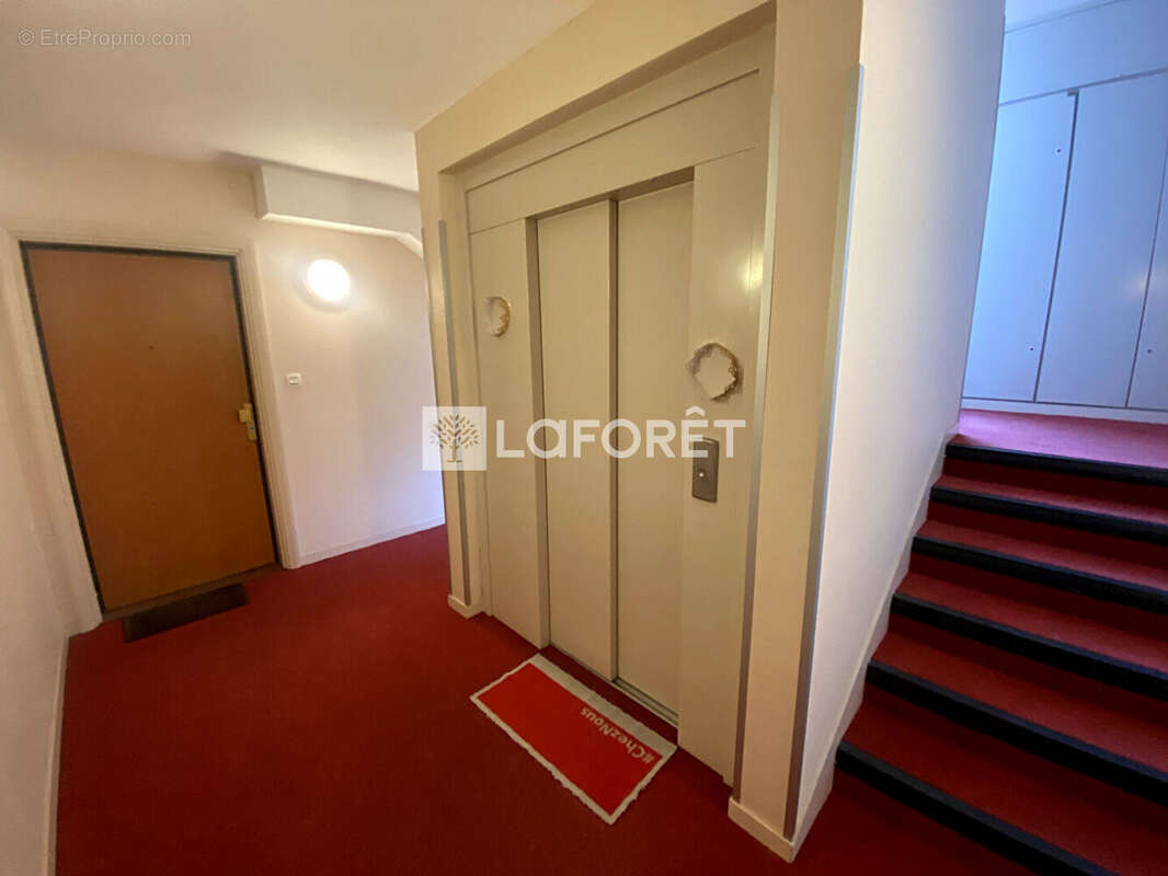 Appartement à LES MUREAUX