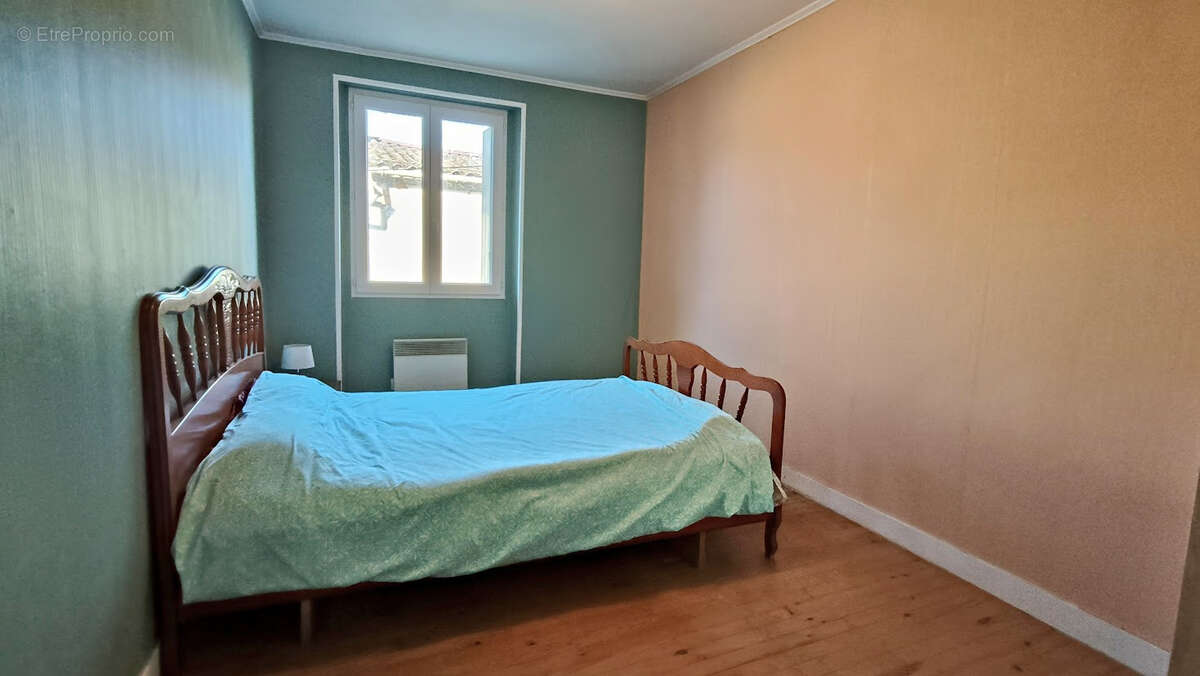 Maison à SAINT-MARTIN-LACAUSSADE