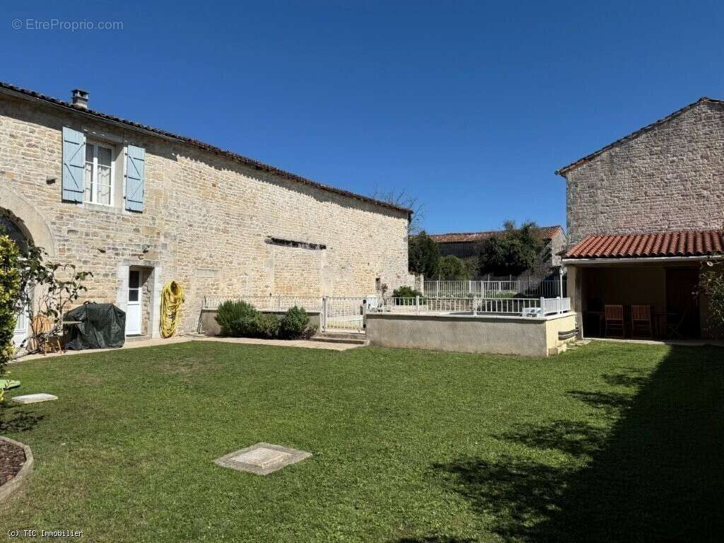 Vaste Maison de Village Avec Piscine Chauffée - photo 55