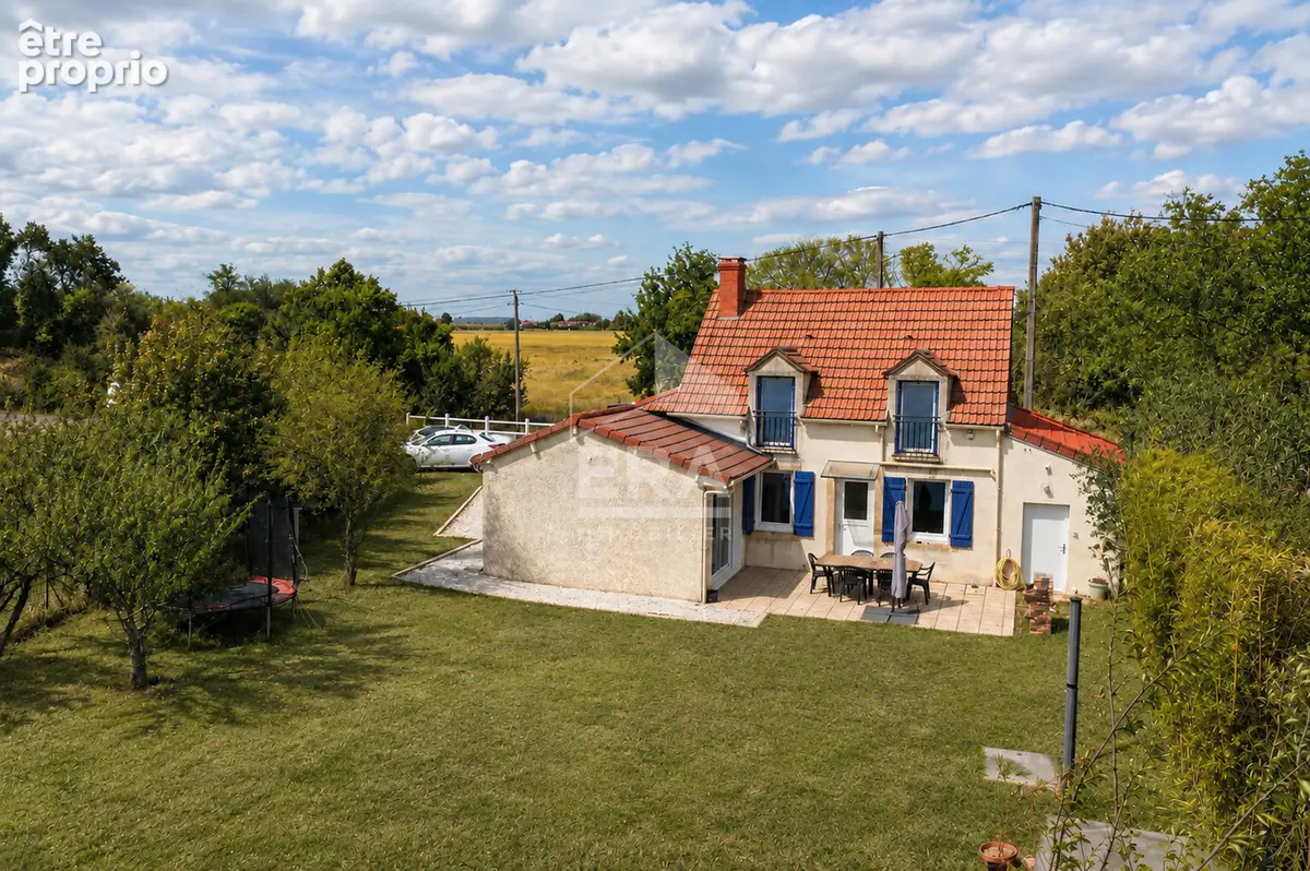 Photo Maison à Saint-Germain-Des-Bois au prix de 208 000€