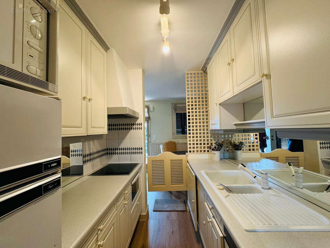 Appartement à COGOLIN