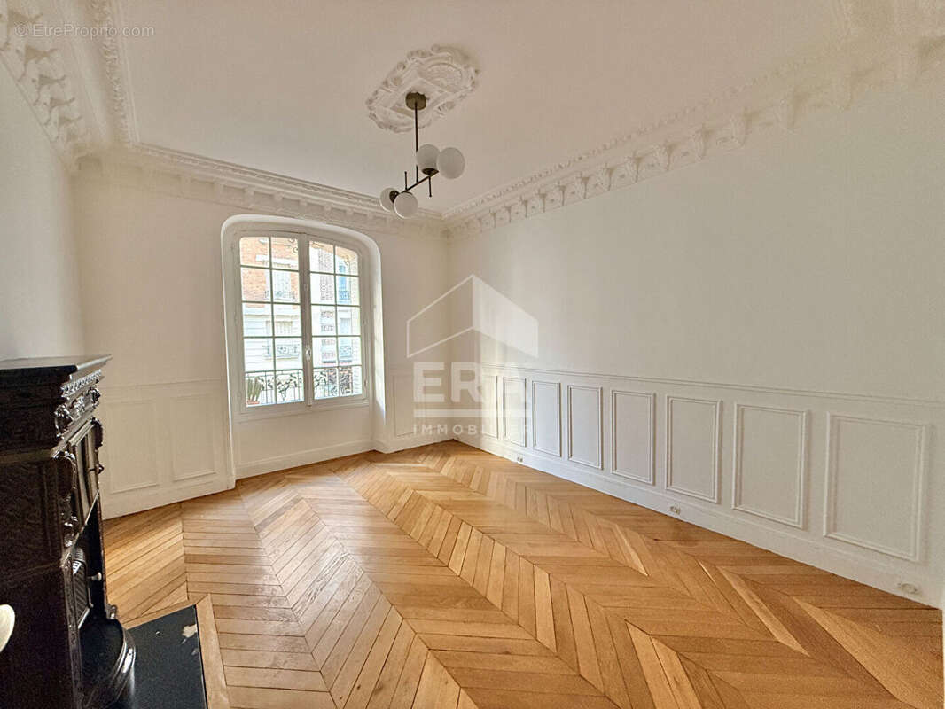 Appartement à PARIS-12E