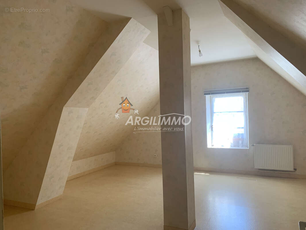 Maison à SAINT-CALAIS