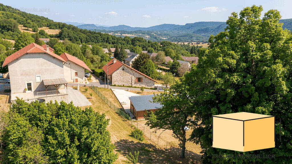 Maison 164 m² à Champagne-En-Valromey  - photo 2