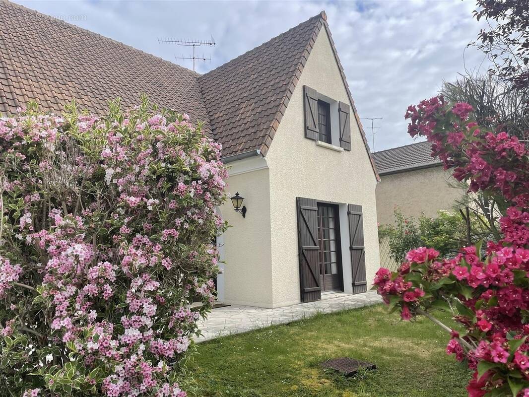Maison à PONTAULT-COMBAULT
