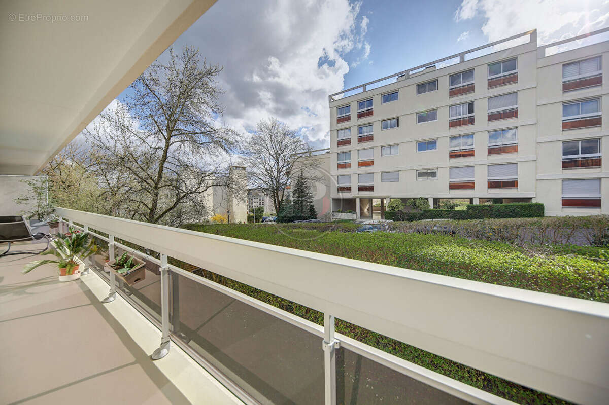 Appartement à MAREIL-MARLY