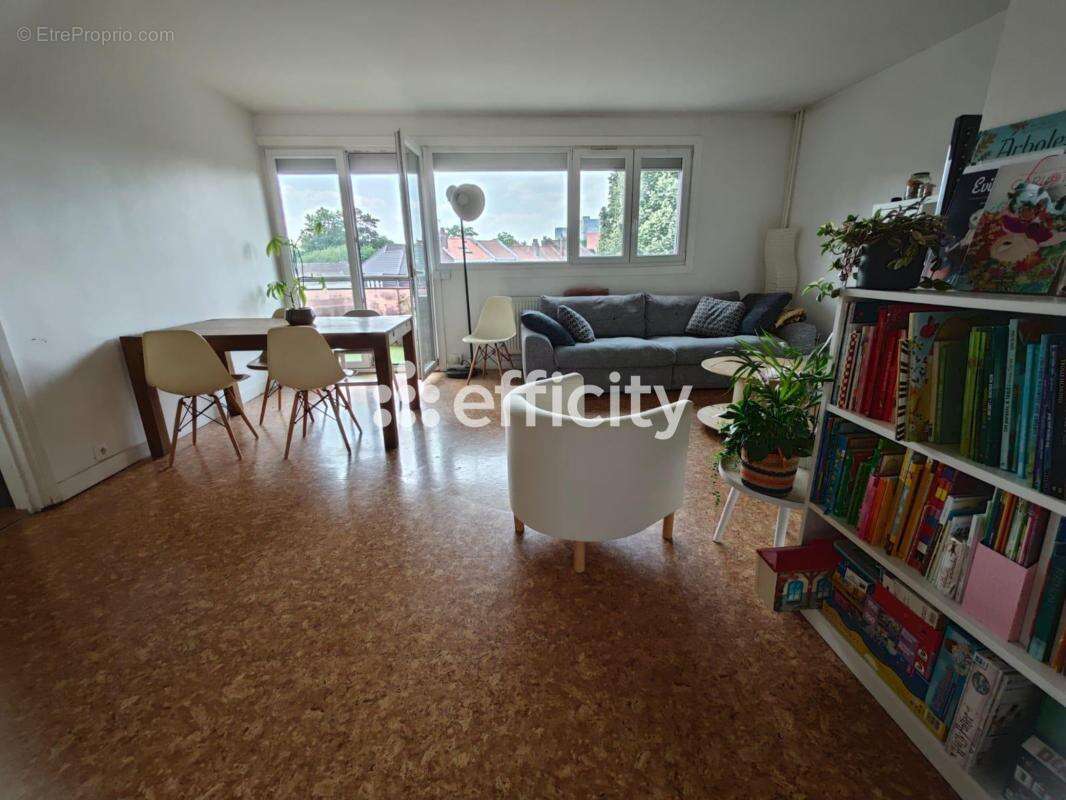 Appartement à LA MADELEINE