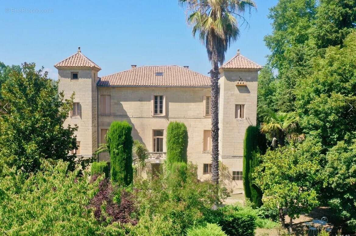 915 m² à Uzes  - photo 6