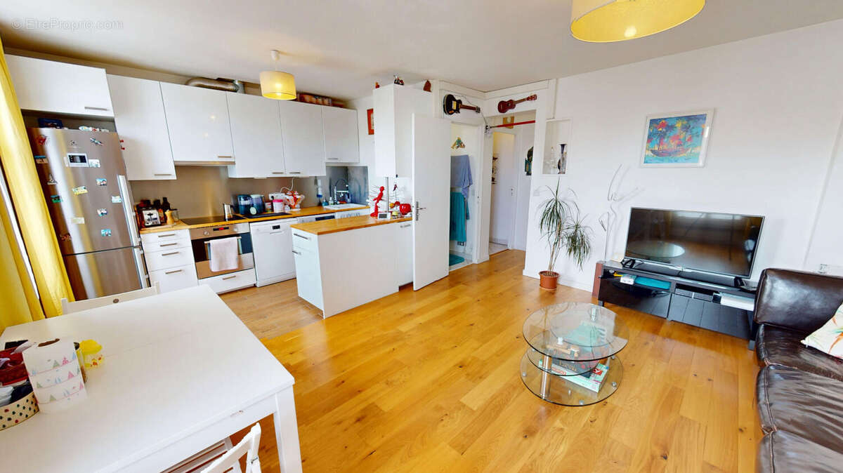 Appartement à IVRY-SUR-SEINE