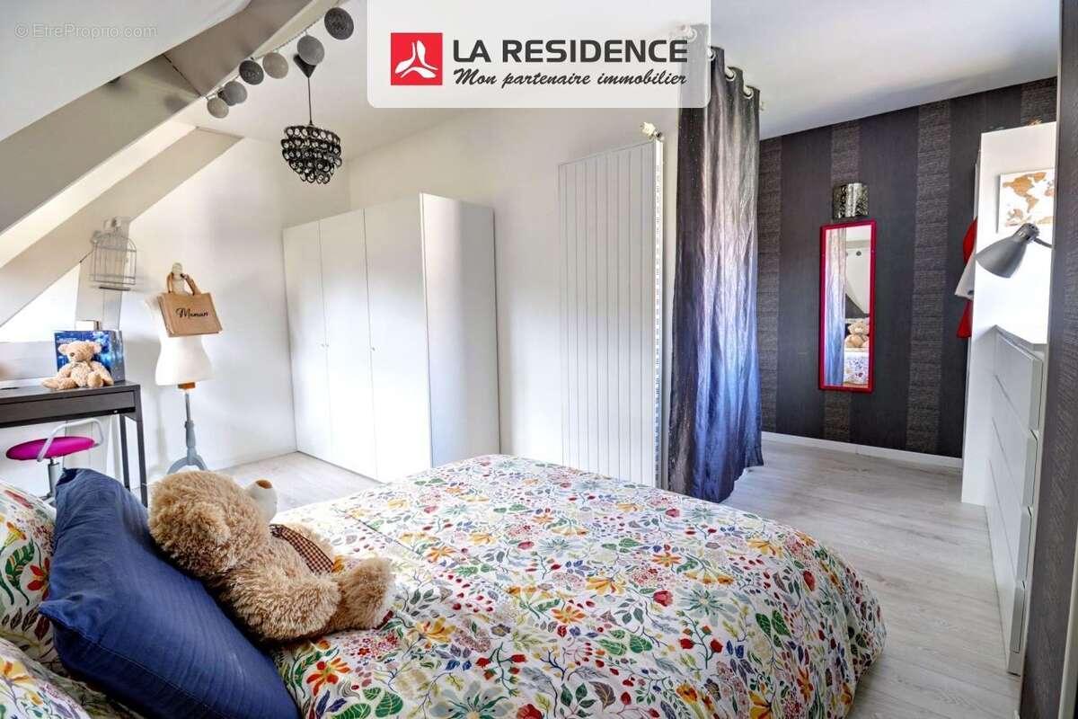 Maison à LES AUTHIEUX-SUR-LE-PORT-SAINT-OUEN