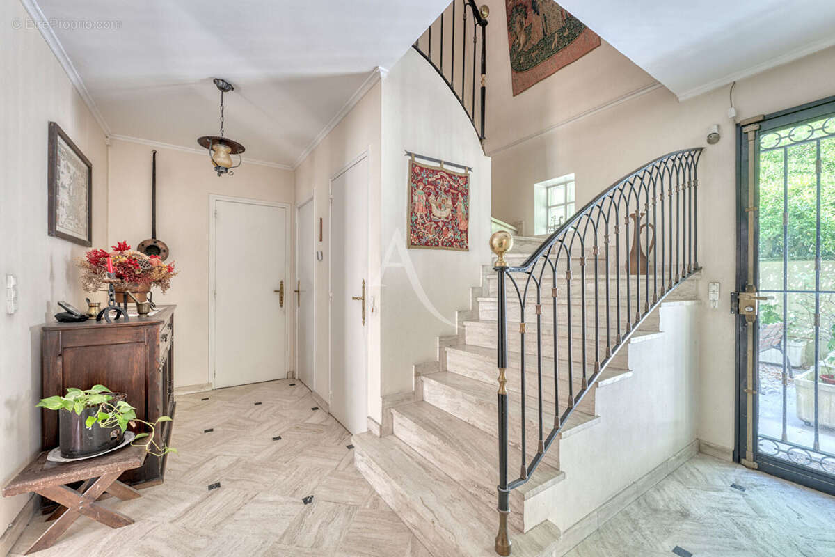 Maison à LE PERREUX-SUR-MARNE