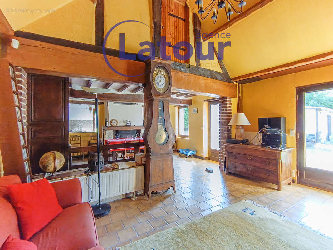 Maison à LIGNEROLLES