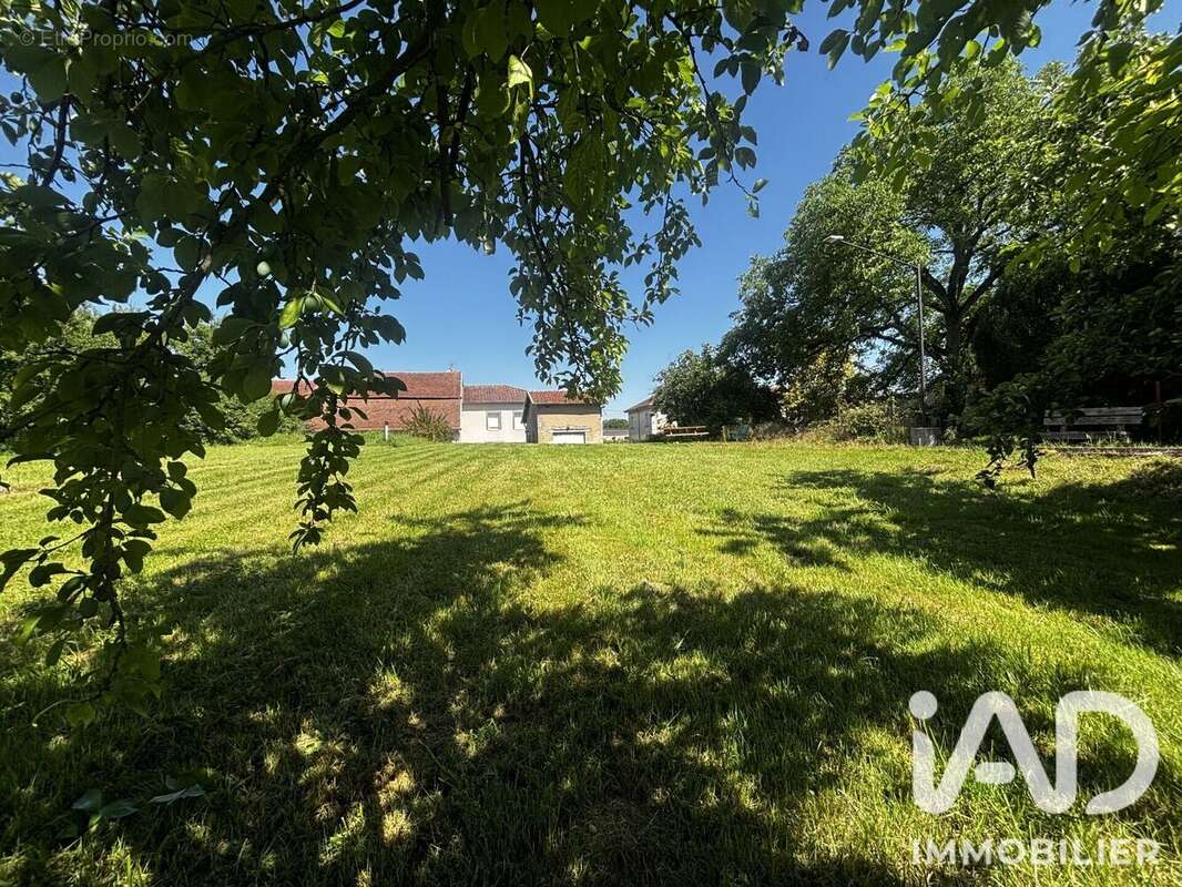 Maison 220 m² à Xousse  - photo 8