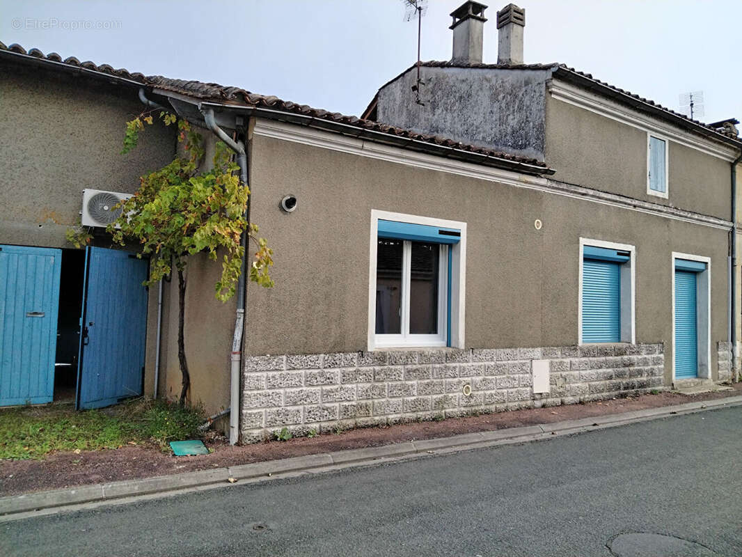 Maison à LE PIZOU