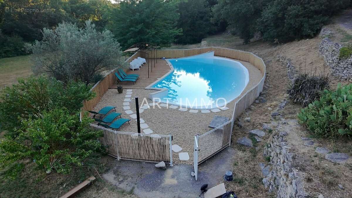 Mas provencal avec vue degagée sur 1,6 hectare de terrain - photo 2