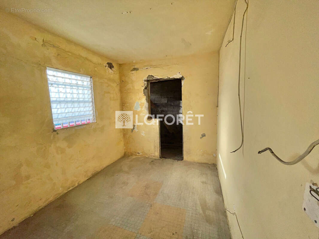 Maison à CAPESTERRE-BELLE-EAU