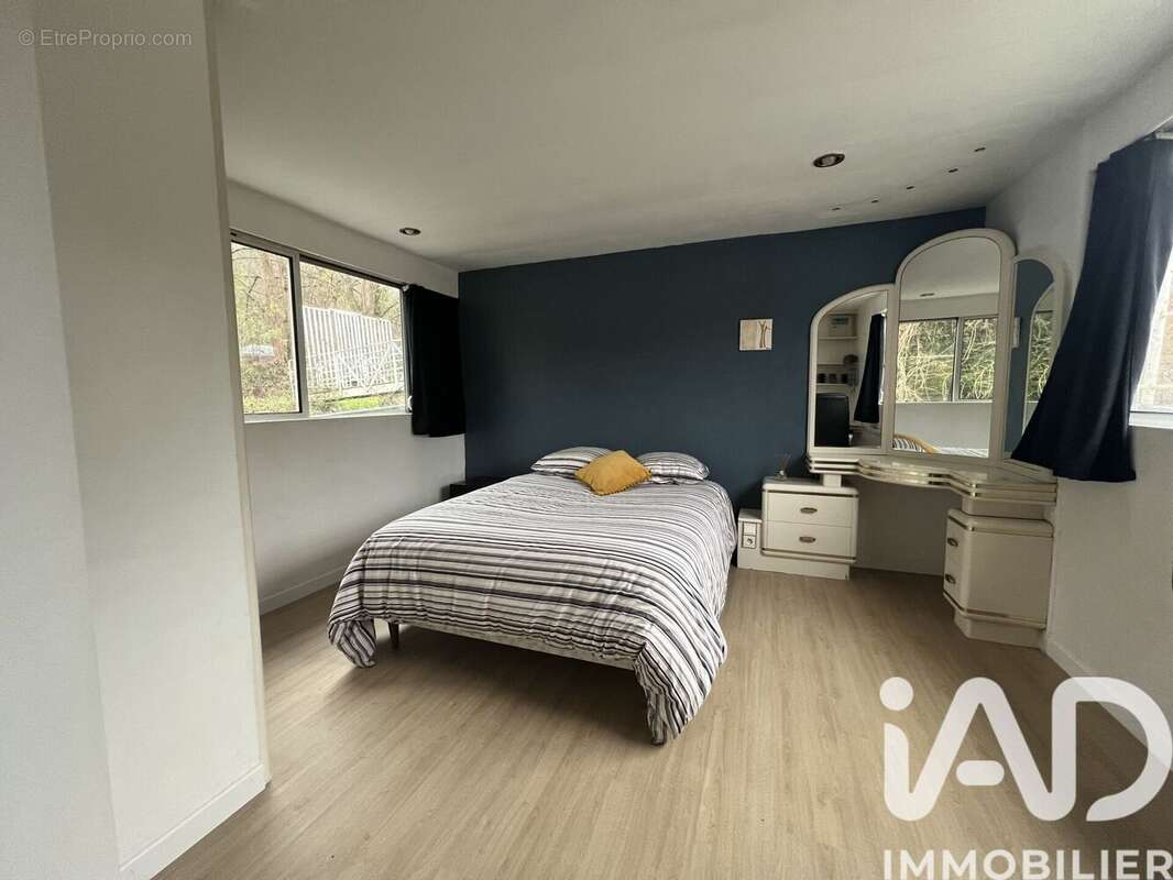 Photo 6 - Maison à LOUVECIENNES