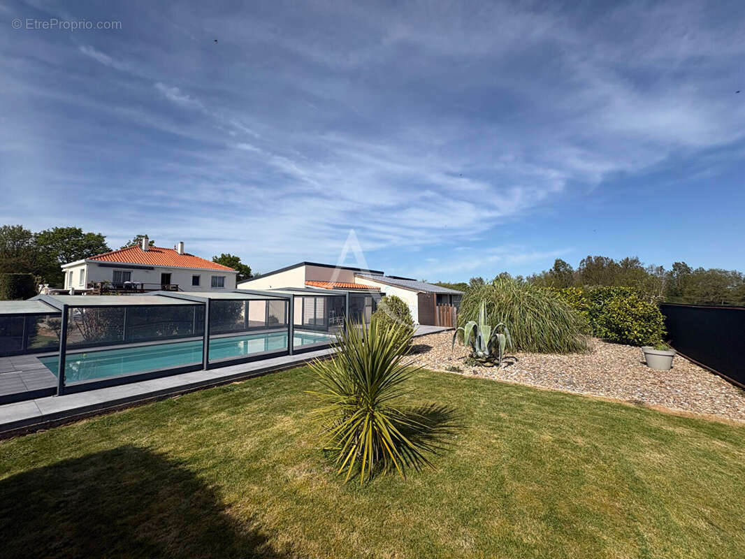 Maison à SAINTE-FOY