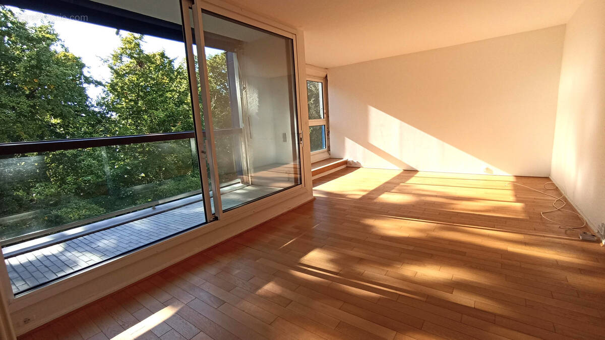 Appartement à VILLE-D&#039;AVRAY