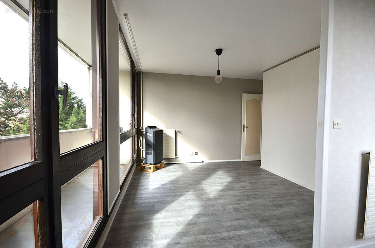 Appartement Villeurbanne 2 pièce(s) 40 m2 Laurent bonnevay - photo 5