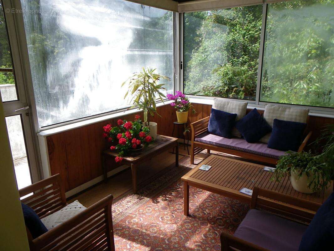 Maison à ORADOUR-SUR-VAYRES