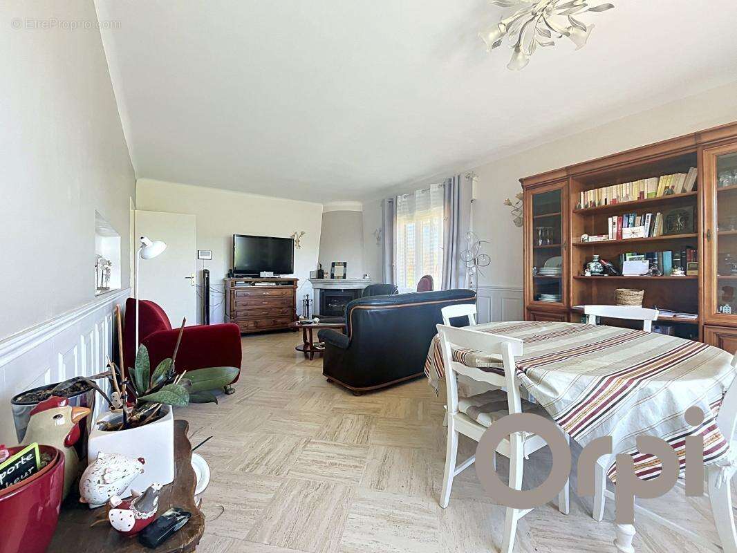 Maison à FREJUS