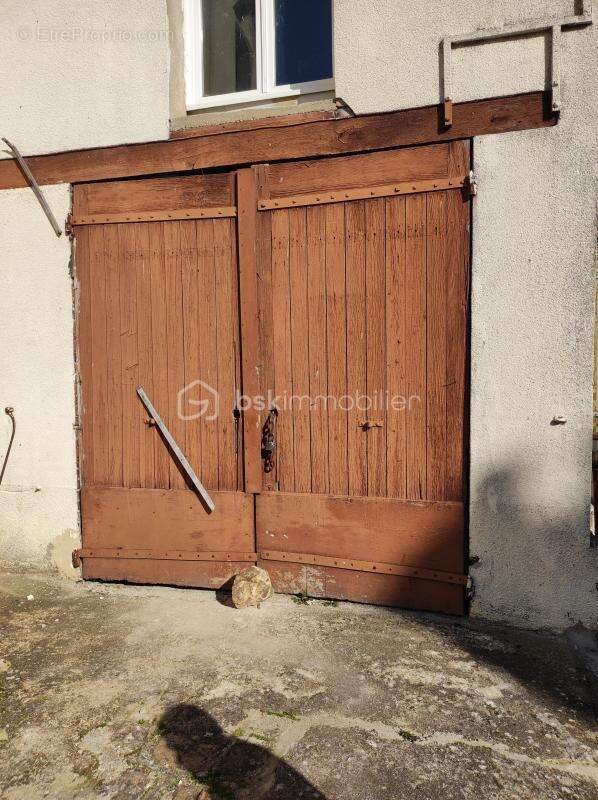 Maison à VILLENEUVE-L&#039;ARCHEVEQUE