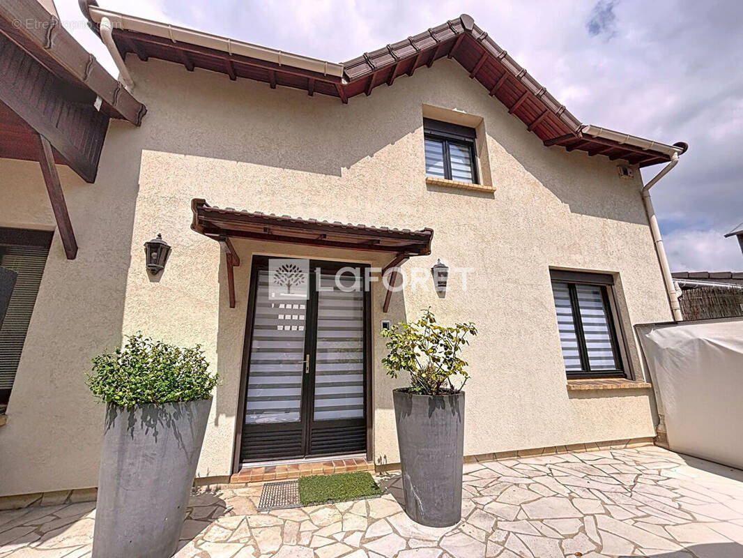 Maison à VITRY-SUR-SEINE