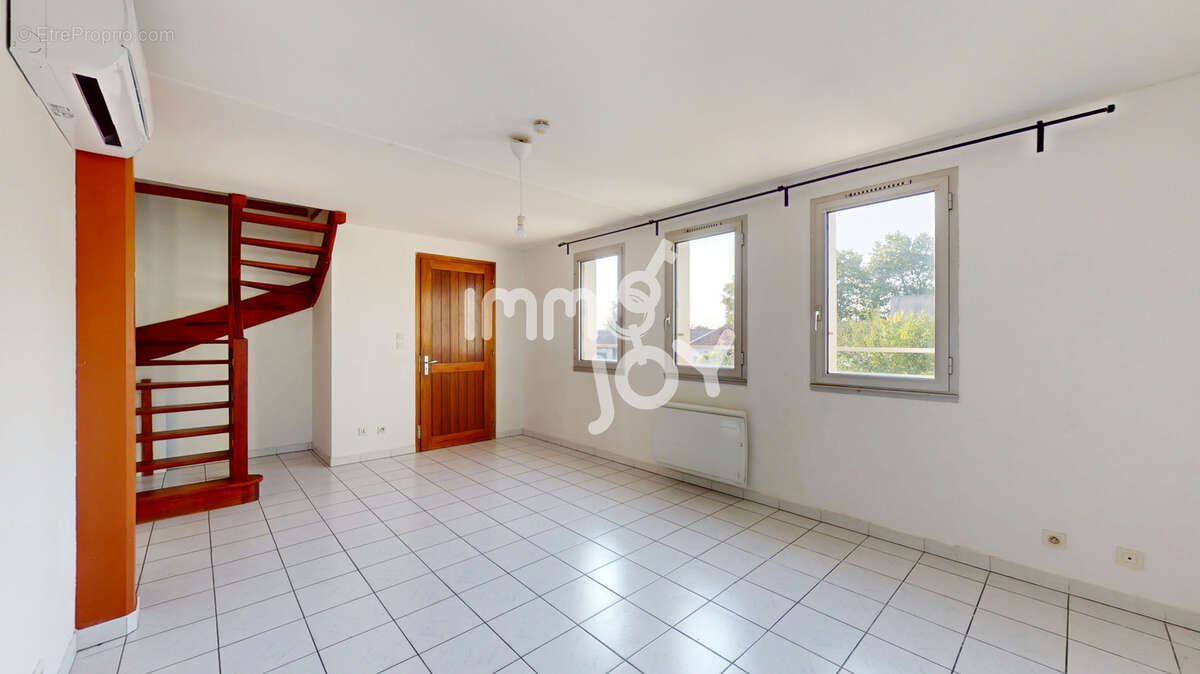 A vendre local d'activité + Appartement - photo 7