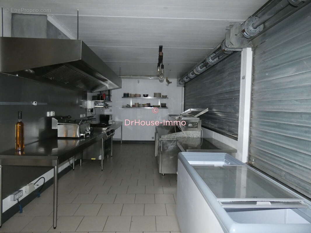 Commerce à LA BREE-LES-BAINS