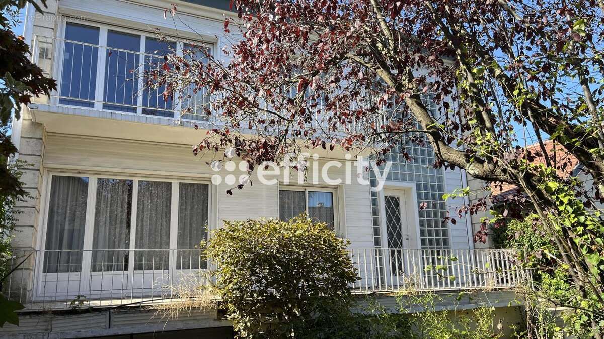 Maison à LOUVECIENNES