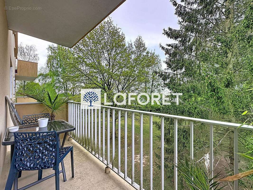 Appartement à LE MESNIL-ESNARD