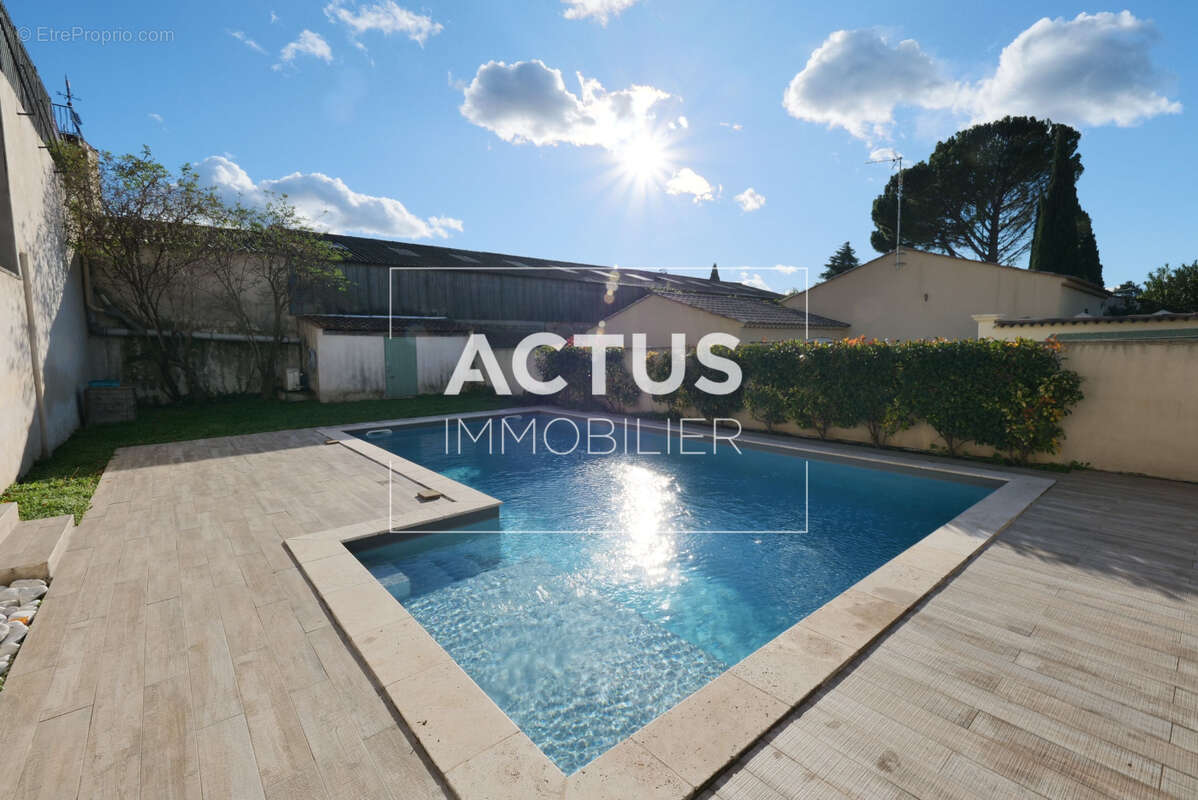 Maison 155 m² à Salon-De-Provence  - photo 2