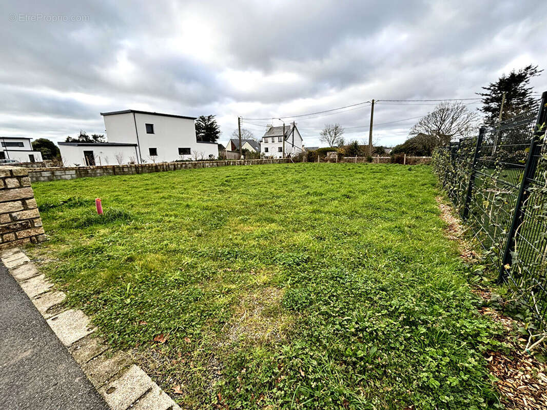 Terrain à CONCARNEAU