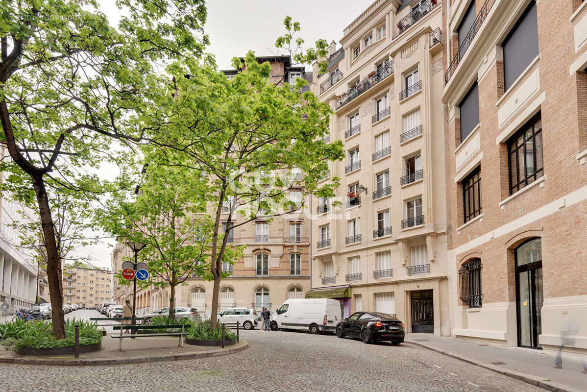 Appartement à PARIS-15E