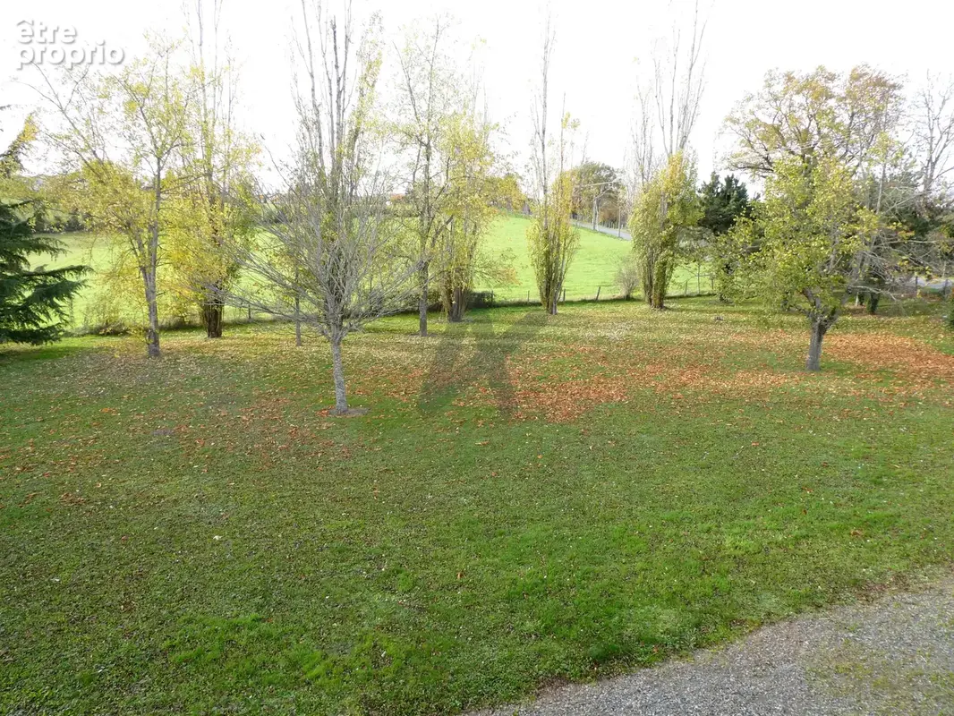 Grande dépendance en pierre de plus de 400 m2 avec 2800 m2 de terrain - photo 13