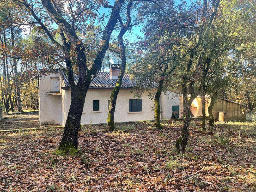 Maison à SAINT-SATURNIN-LES-APT