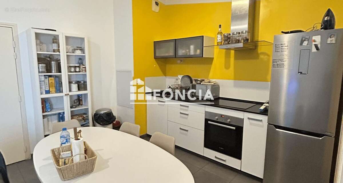 Appartement à MARSEILLE-2E