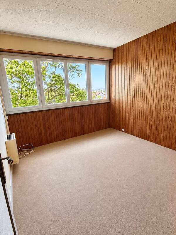 Appartement à CHENNEVIERES-SUR-MARNE