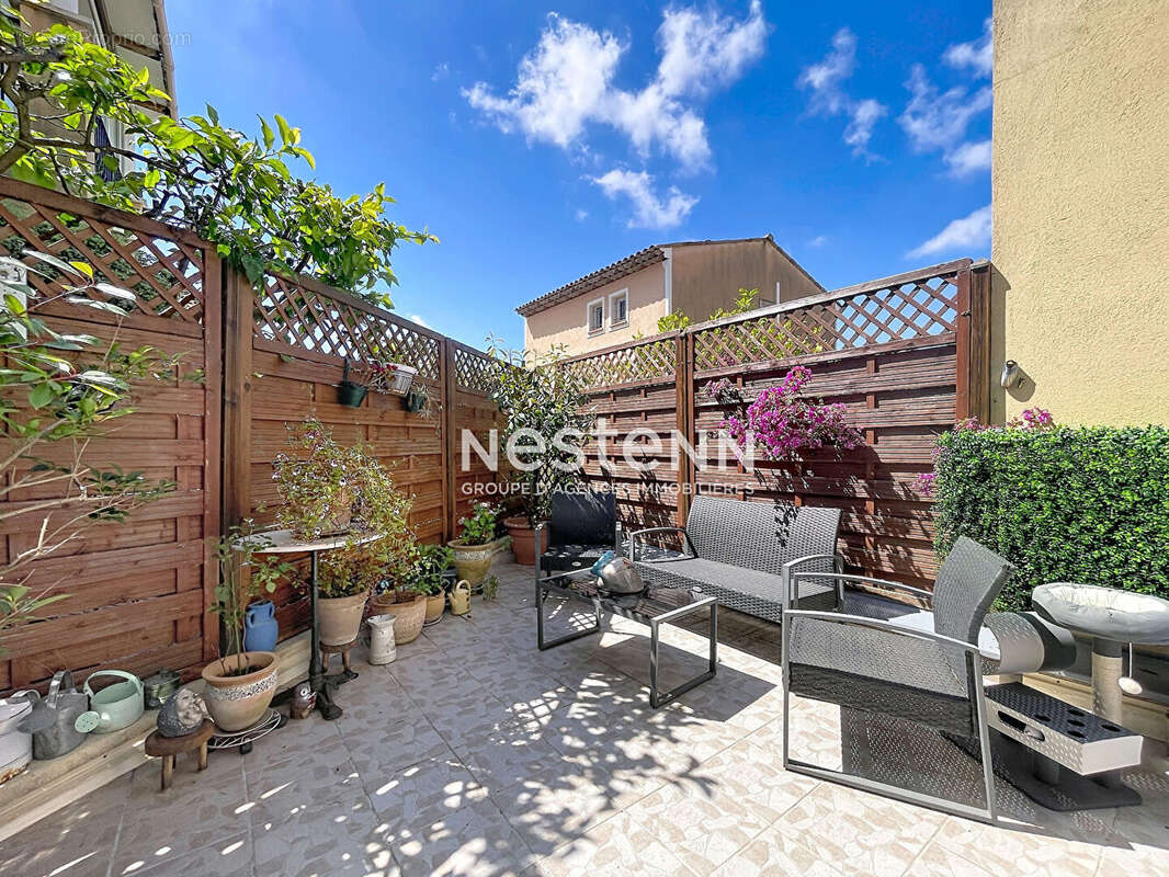 Golfe Juan - Maison 104m² - 5pièces - Garage - Calme - photo 2