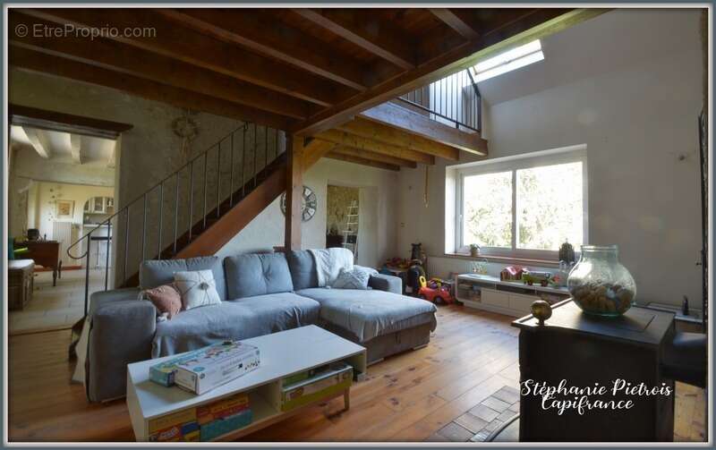 Maison à IVOY-LE-PRE