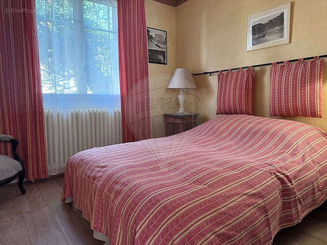 Maison à COULANGES-LES-NEVERS